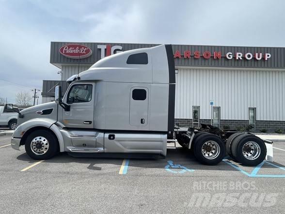 Peterbilt 579 Prime Movers