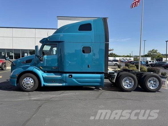 Peterbilt 579 Prime Movers