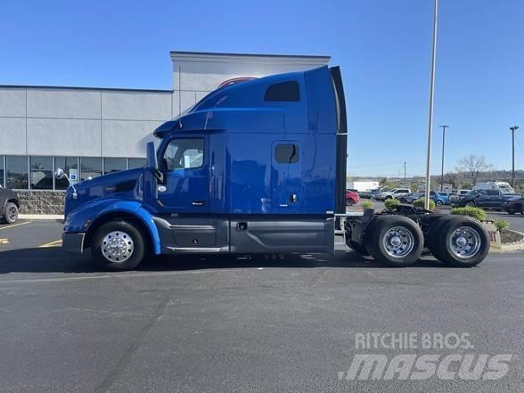 Peterbilt 579 Prime Movers