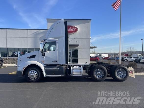 Peterbilt 579 Prime Movers