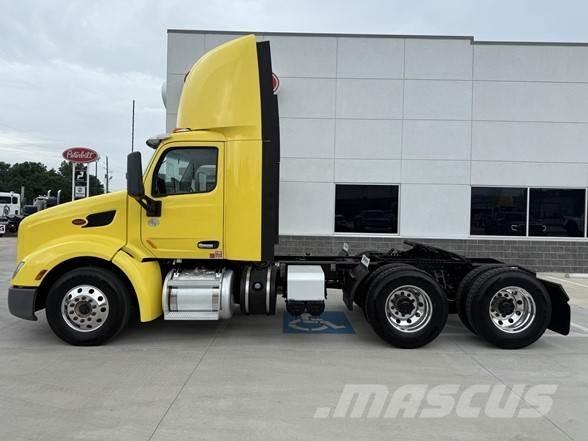 Peterbilt 579 Prime Movers