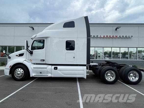 Peterbilt 579 Prime Movers