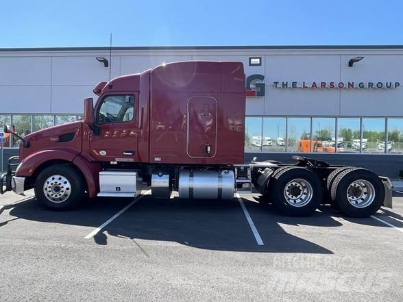 Peterbilt 579 Prime Movers