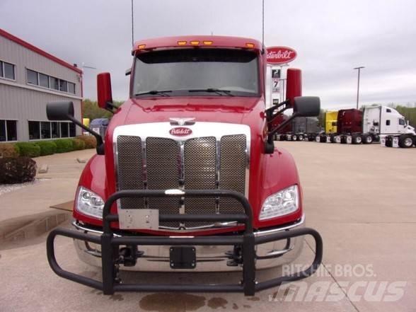 Peterbilt 579 Prime Movers