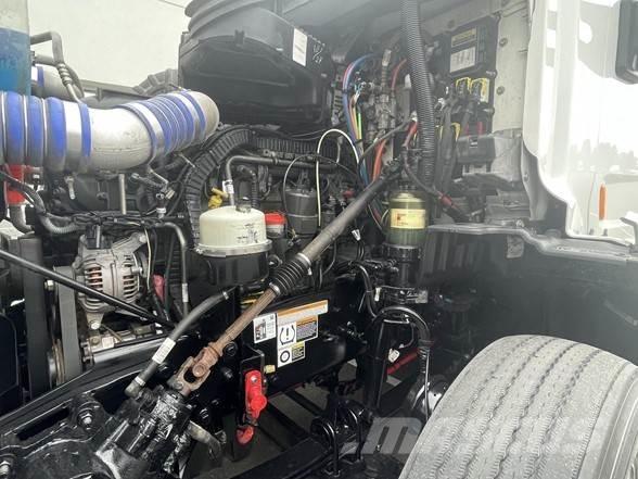 Peterbilt 579 Prime Movers
