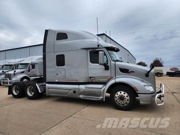 Peterbilt 579 Prime Movers