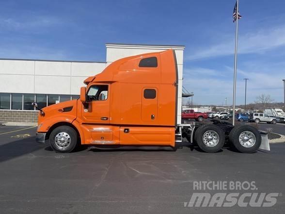 Peterbilt 579 Prime Movers