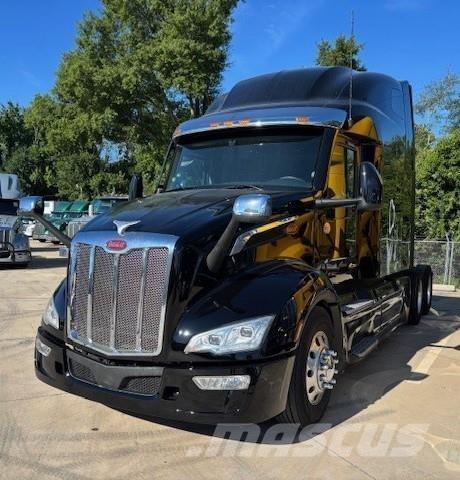 Peterbilt 579 Prime Movers