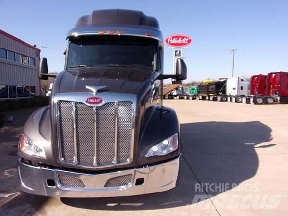 Peterbilt 579 Prime Movers