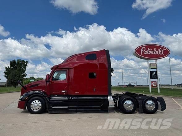 Peterbilt 579 Prime Movers