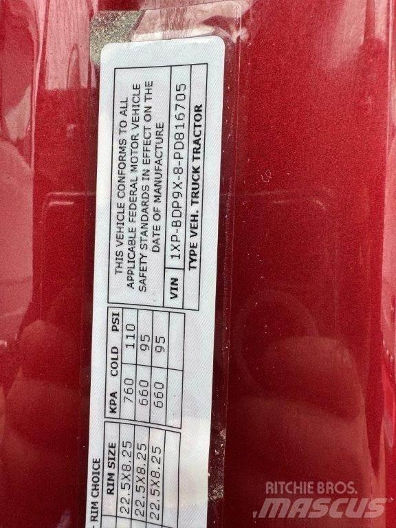 Peterbilt 579 Prime Movers