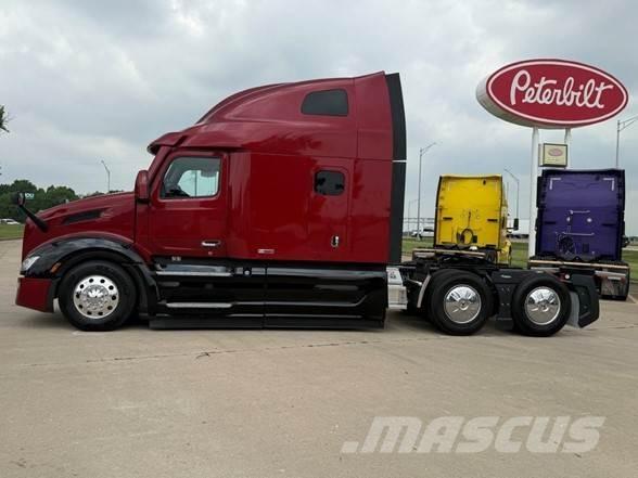 Peterbilt 579 Prime Movers