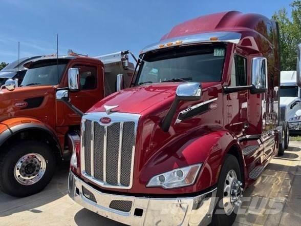 Peterbilt 579 Prime Movers