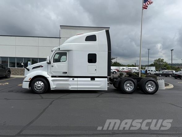 Peterbilt 579 Prime Movers