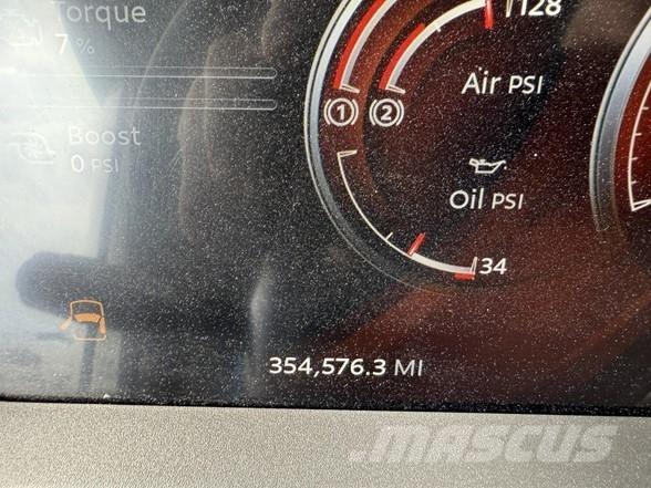 Peterbilt 579 Prime Movers