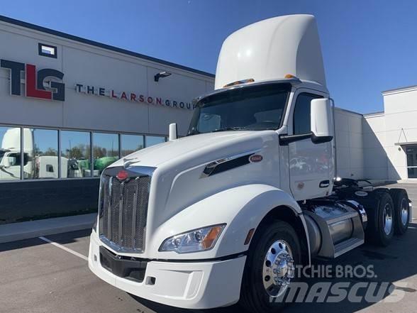 Peterbilt 579 Prime Movers