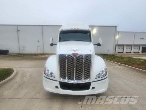 Peterbilt 579 Prime Movers