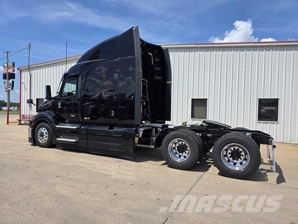 Peterbilt 579 Prime Movers
