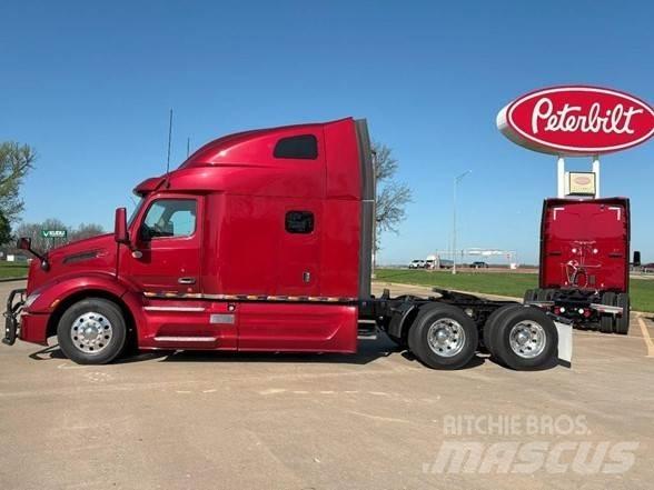Peterbilt 579 Prime Movers
