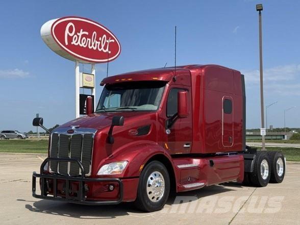 Peterbilt 579 Prime Movers