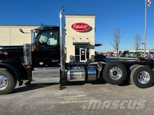 Peterbilt 589 Prime Movers