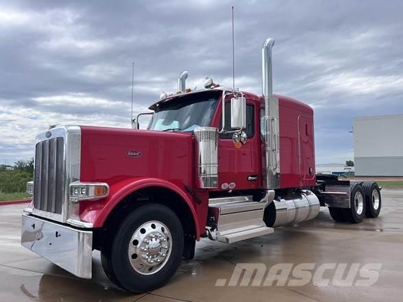 Peterbilt 589 Prime Movers