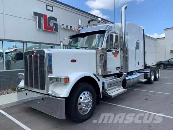 Peterbilt 589 Prime Movers