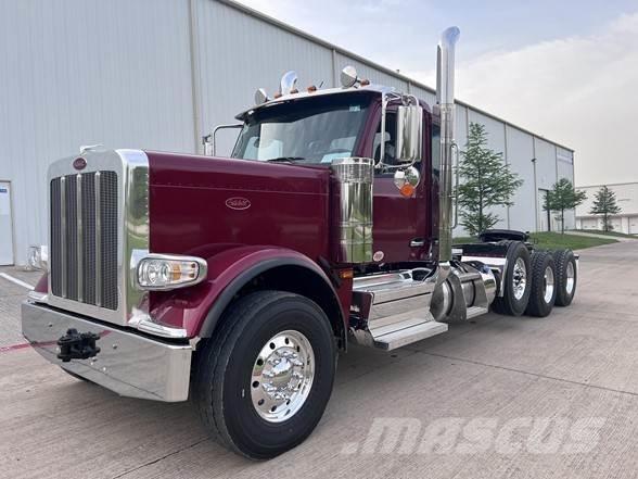 Peterbilt 589 Prime Movers