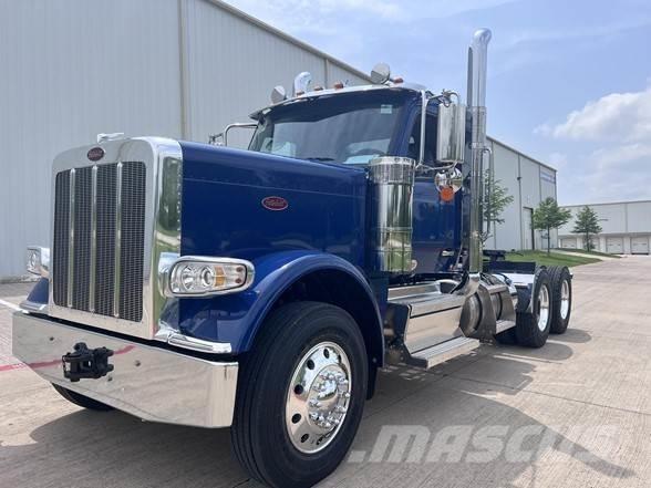 Peterbilt 589 Prime Movers