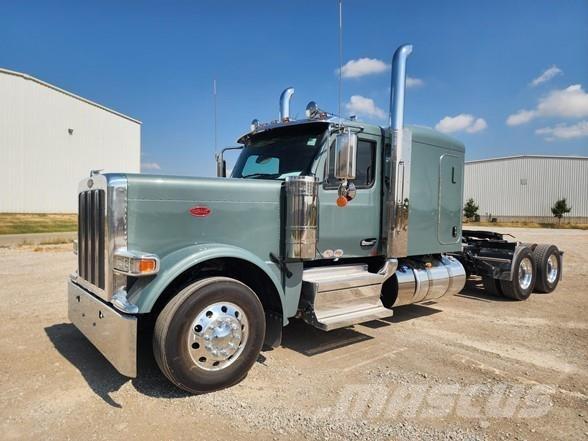 Peterbilt 589 Prime Movers