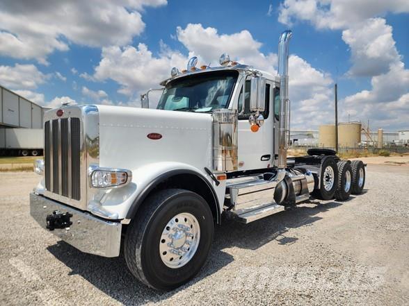 Peterbilt 589 Prime Movers