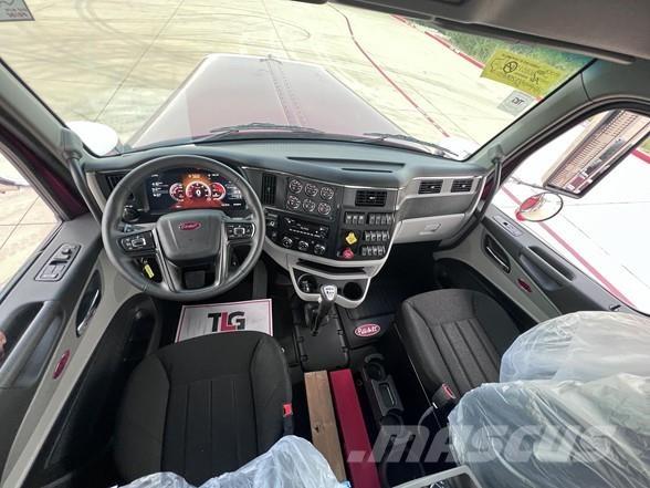 Peterbilt 589 Prime Movers