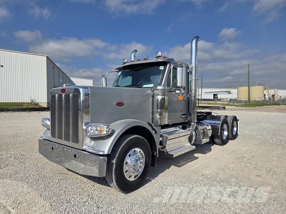 Peterbilt 589 Prime Movers