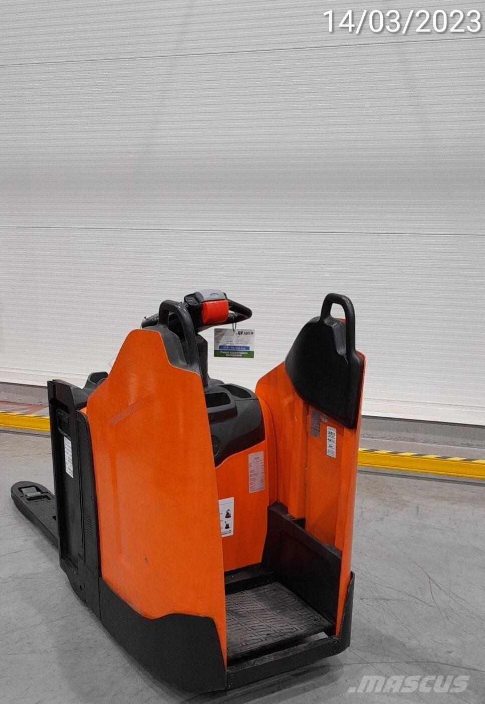 BT LPE200 Low lift with platform