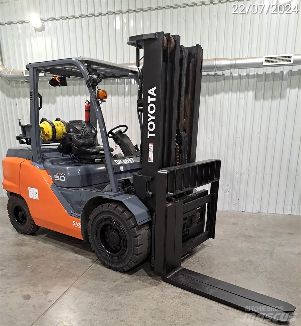Toyota 8FG50N LPG trucks