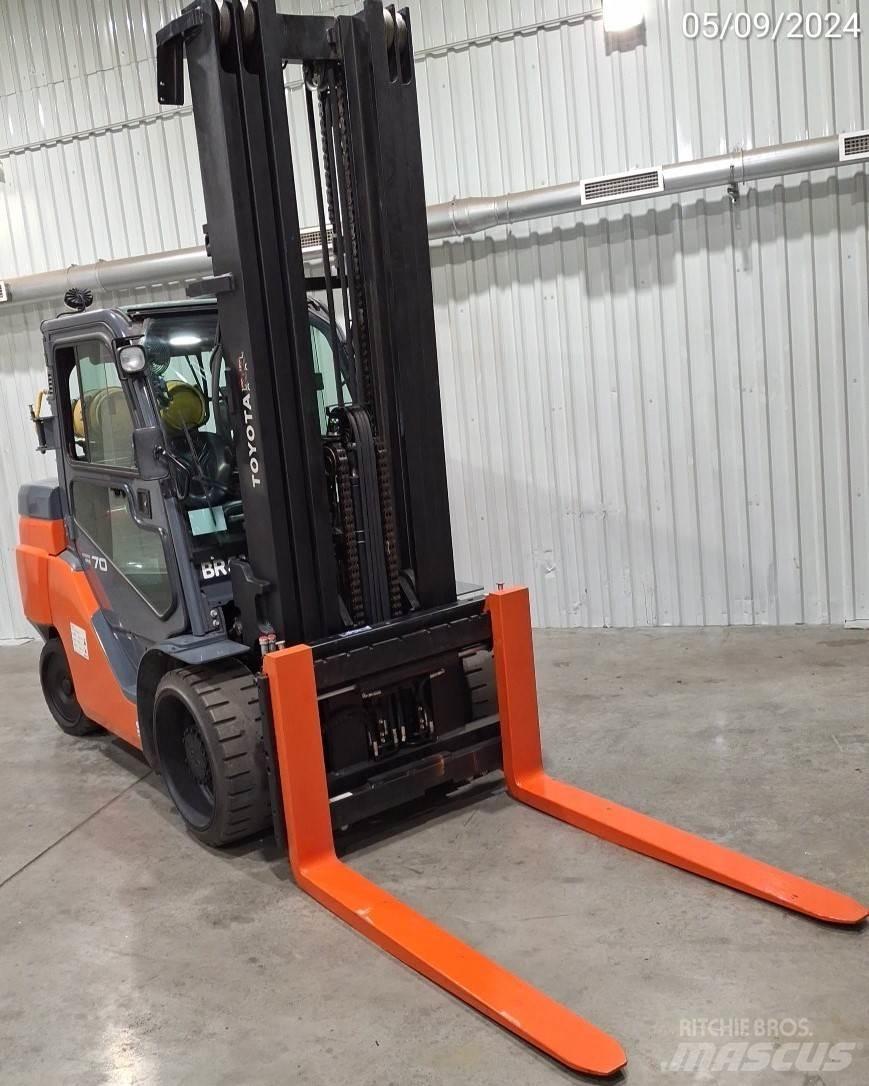 Toyota 8FGC70U LPG trucks