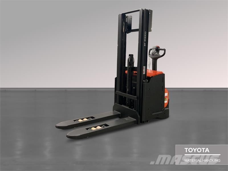 BT SWE120L Pedestrian stacker