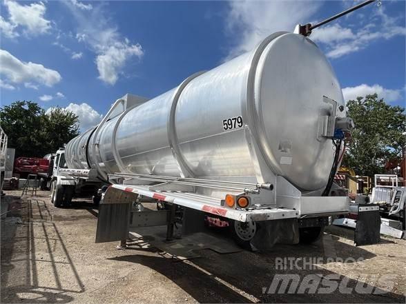 Polar  Tanker semi-trailers