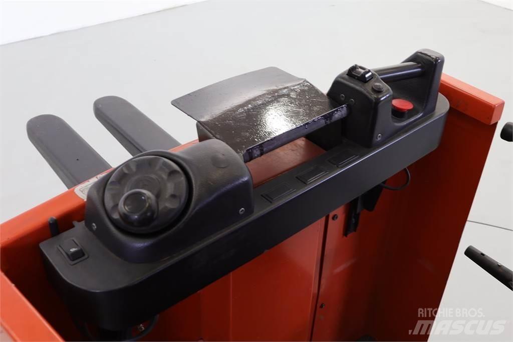 BT OM Medium lift order picker