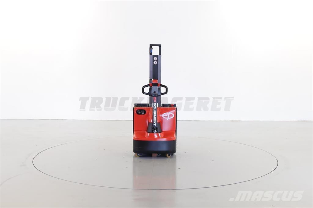 EP ES08-WAI Pedestrian stacker