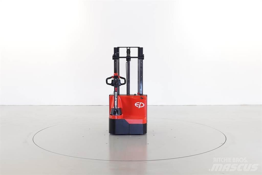 EP ES15-15ES Pedestrian stacker