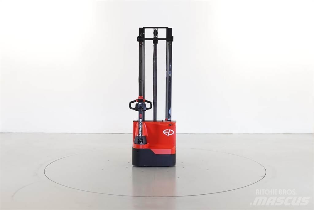 EP ES15-15ES Pedestrian stacker