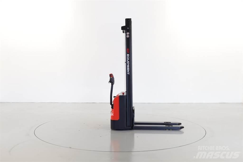 EP ES15-15ES Pedestrian stacker