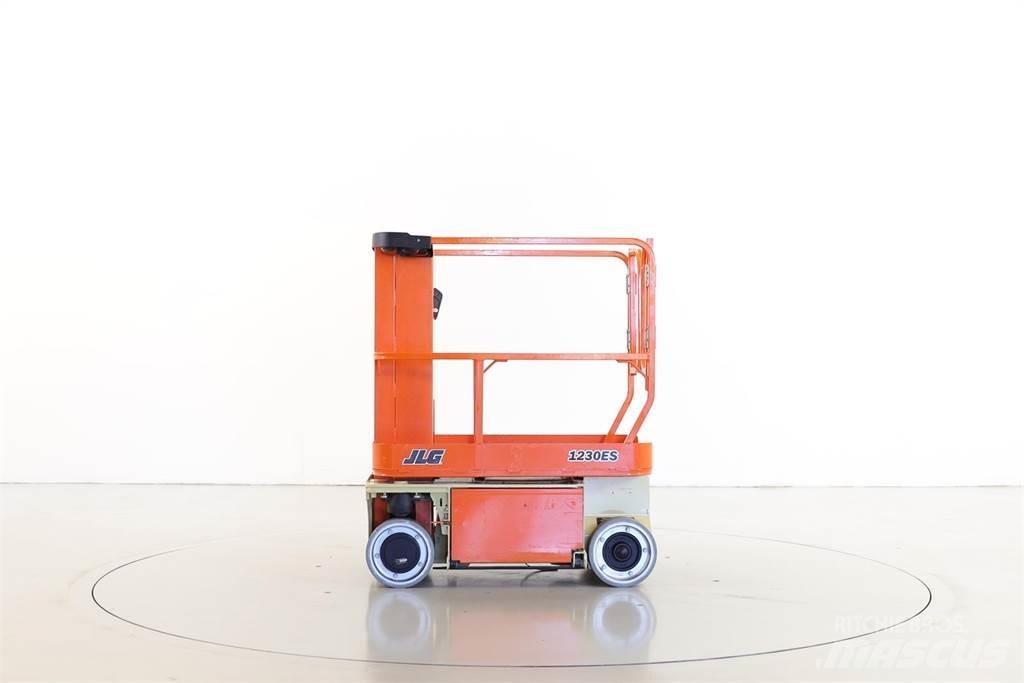JLG 1230ES Used Personnel lifts and access elevators