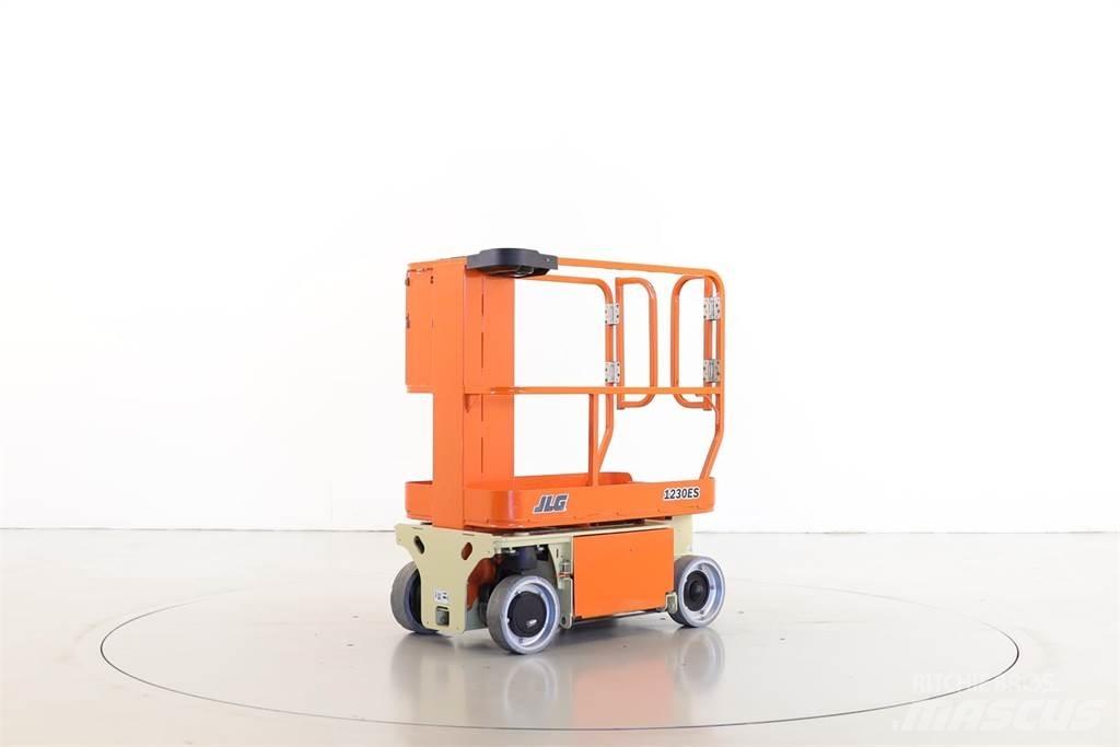JLG 1230ES Used Personnel lifts and access elevators