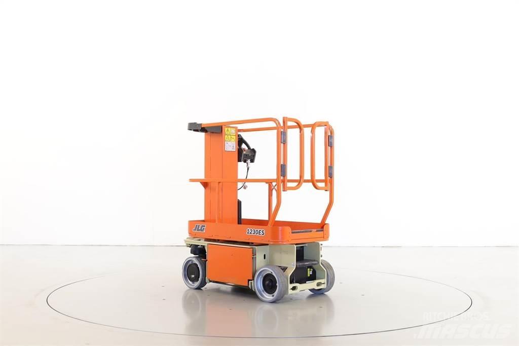 JLG 1230ES Used Personnel lifts and access elevators