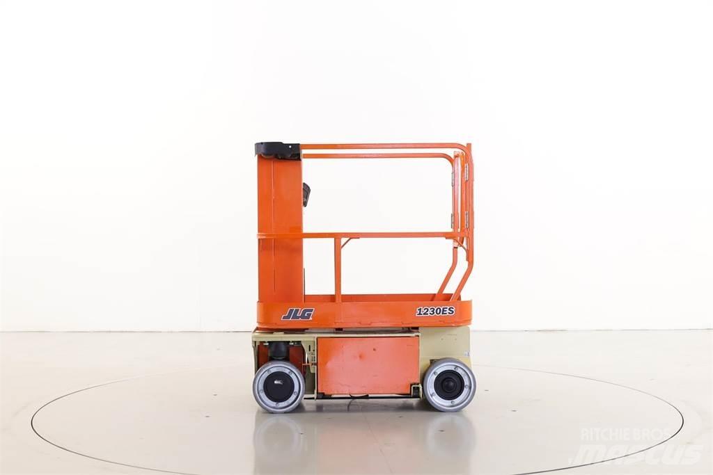JLG 1230ES Used Personnel lifts and access elevators