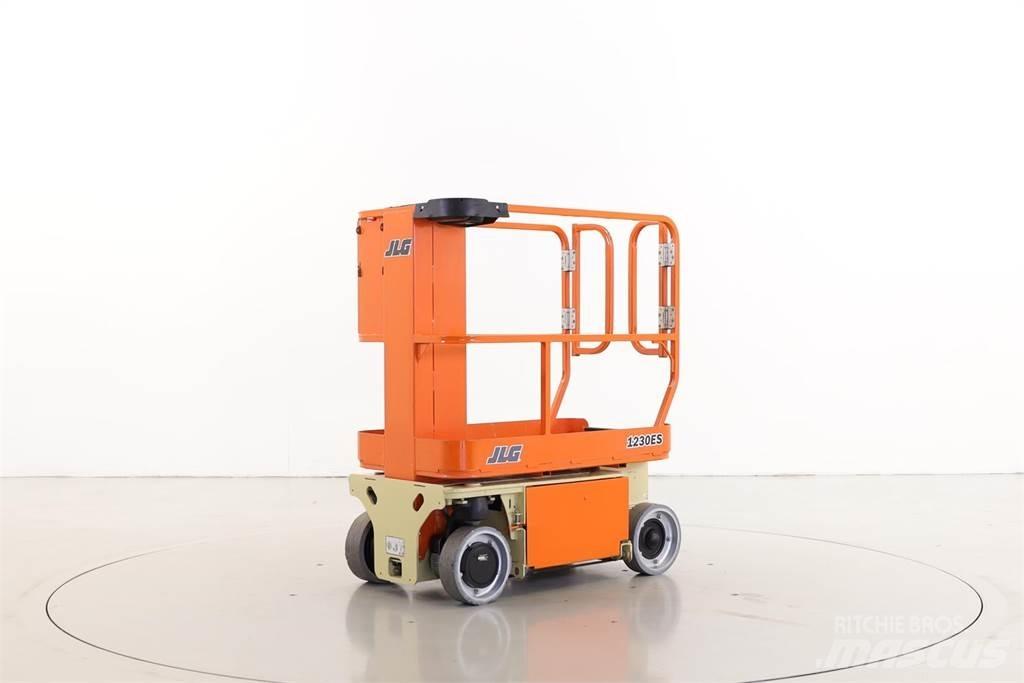 JLG 1230ES Used Personnel lifts and access elevators