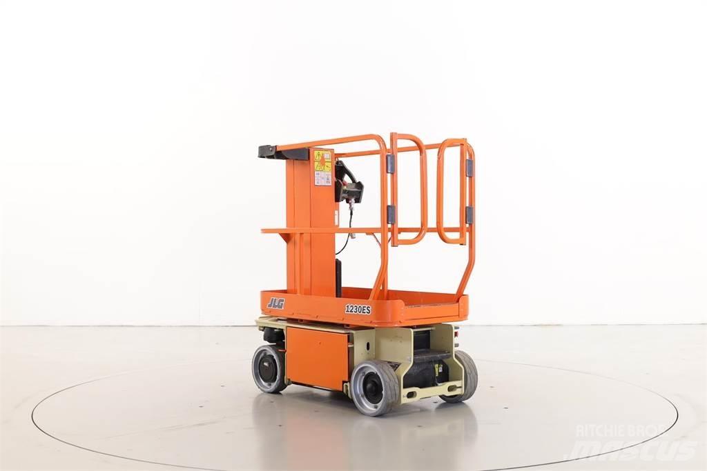 JLG 1230ES Used Personnel lifts and access elevators