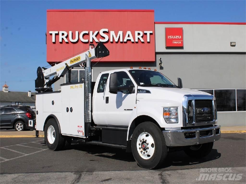 Ford F750 Recovery vehicles